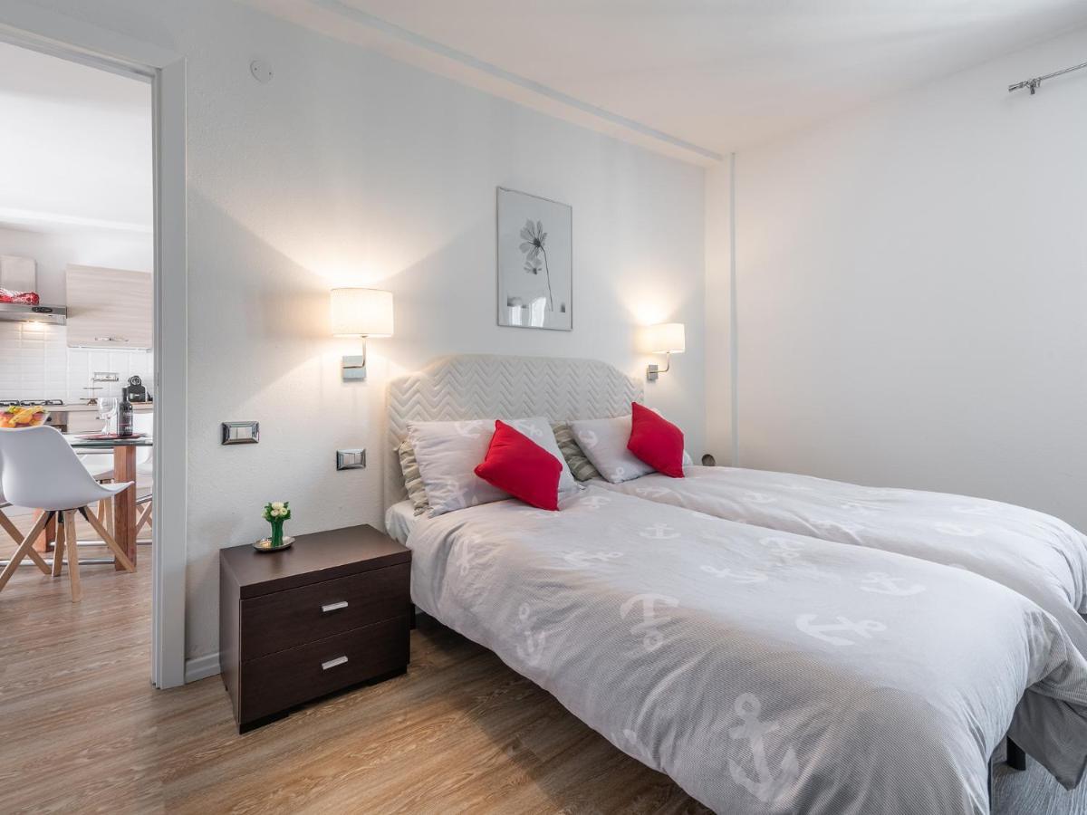 Apartamento Casa Alla Marina Del Porto Di Cagliari Exterior foto